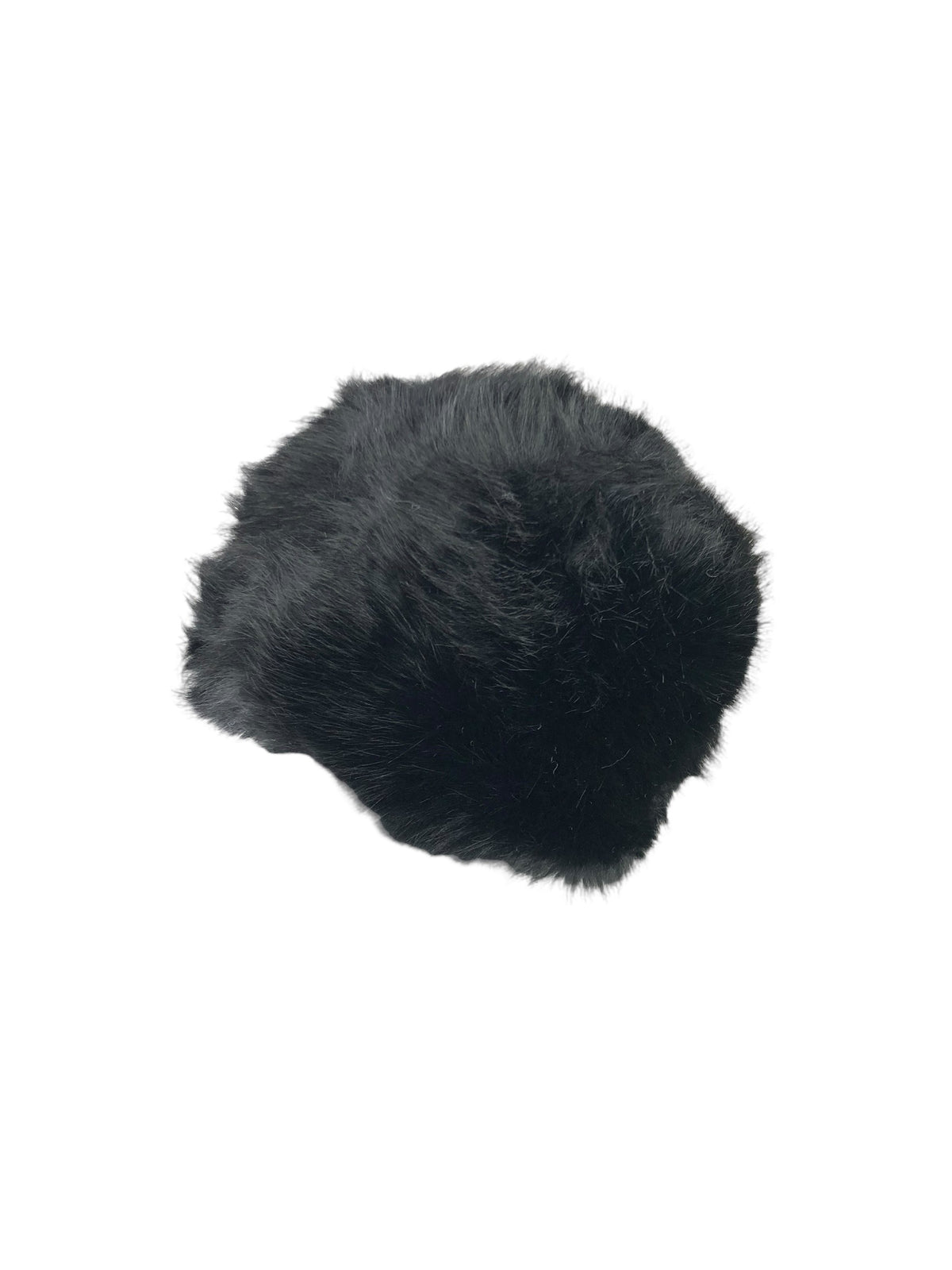 Toque effet fourrure noire portée